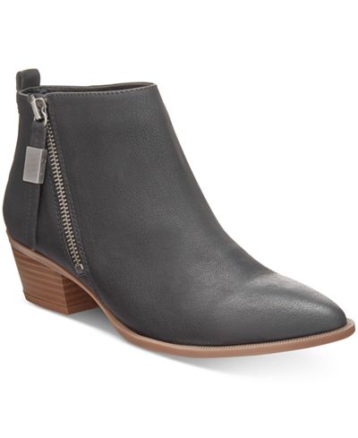 daysi block heeled boot circus by sam edelman