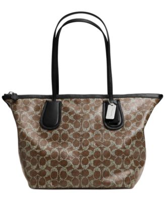 coach taxi tote signature