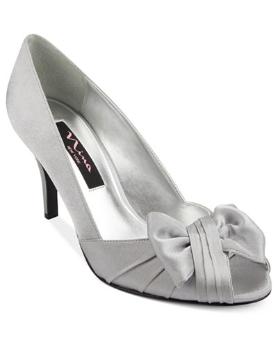 nina evening pumps